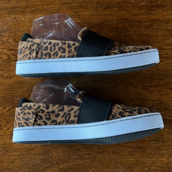 Clarks Womens Pawley Wes slip on animal print loafers flats US 8.5M - Picture 5 of 7